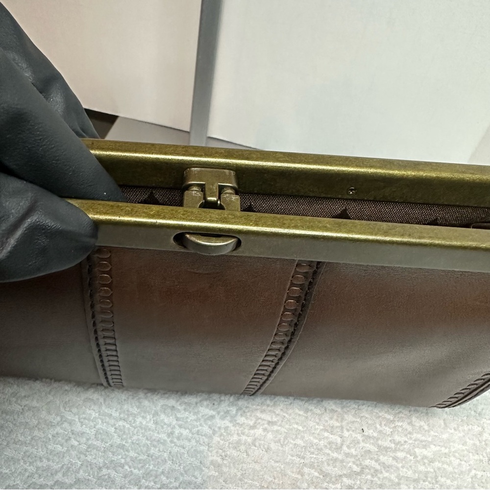 Fossil Brown Leather /clutch Wallet with brush Brass Details - Picture 6 of 17